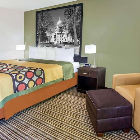 Super 8 By Wyndham Madison South Exterior foto