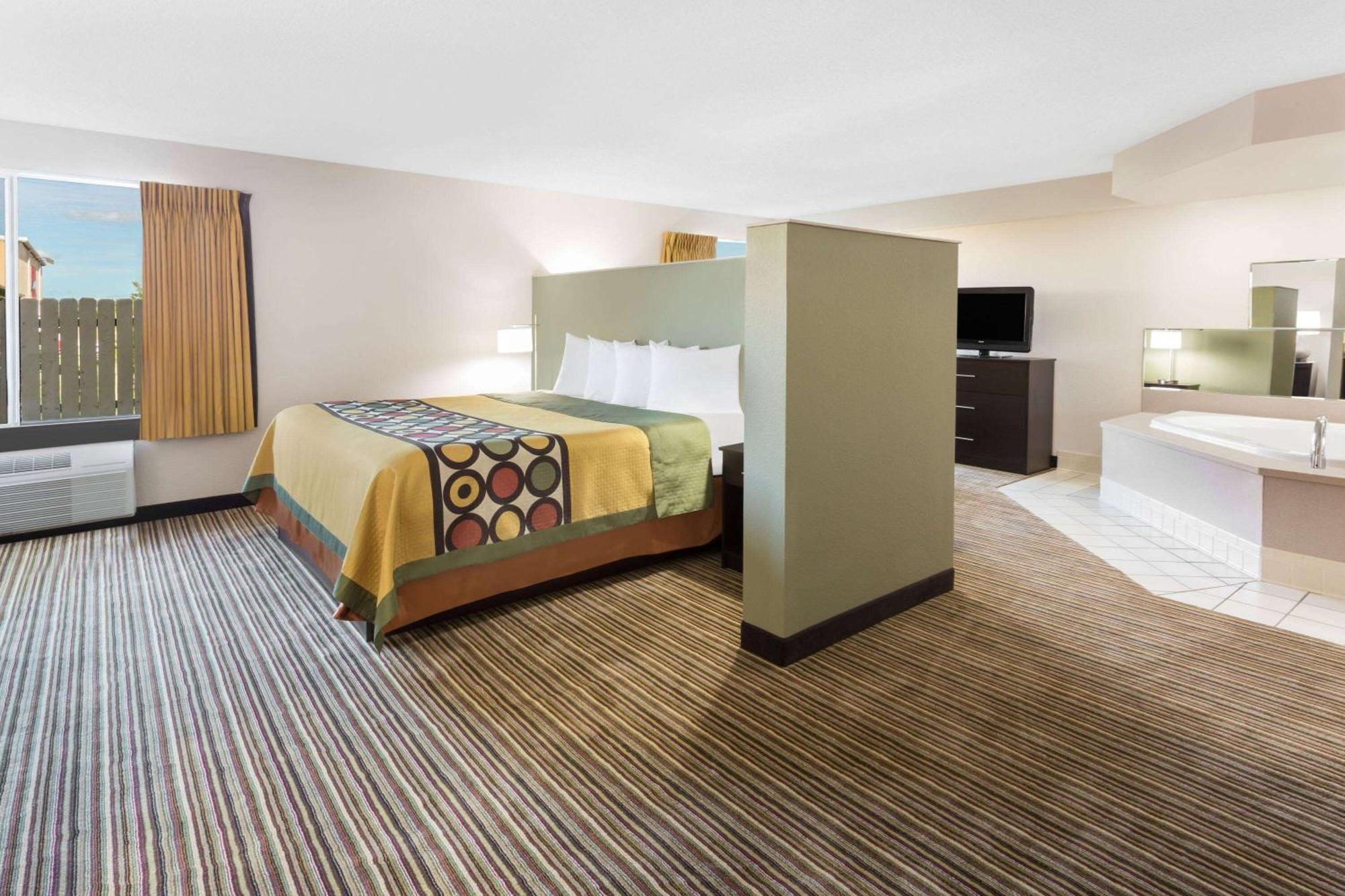 Super 8 By Wyndham Madison South Exterior foto