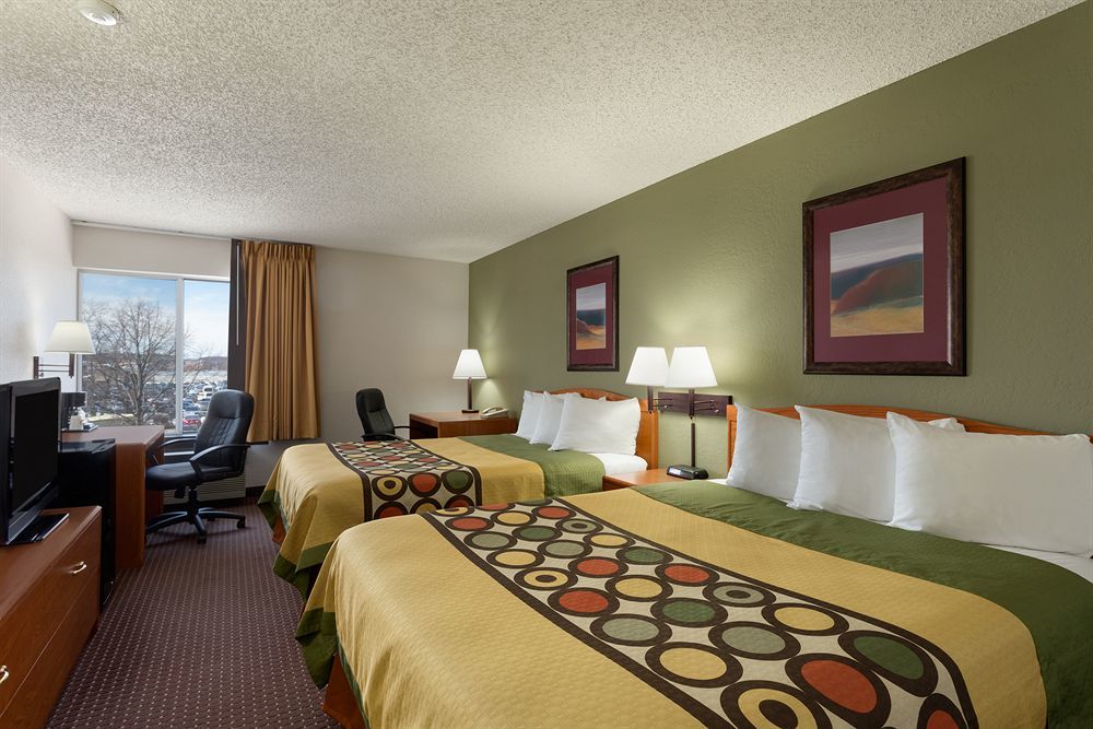 Super 8 By Wyndham Madison South Exterior foto